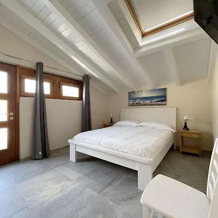 Casa Angela - 1 아파트 카노비오